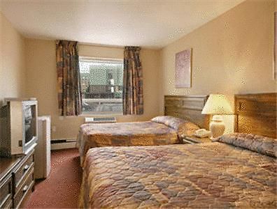 Super 8 By Wyndham Kingston Otel Oda fotoğraf